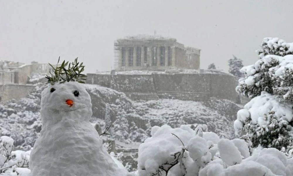 Έρχονται χιόνια και στις πόλεις από την Κυριακή λόγω ψυχρής εισβολής από τα Βαλκάνια